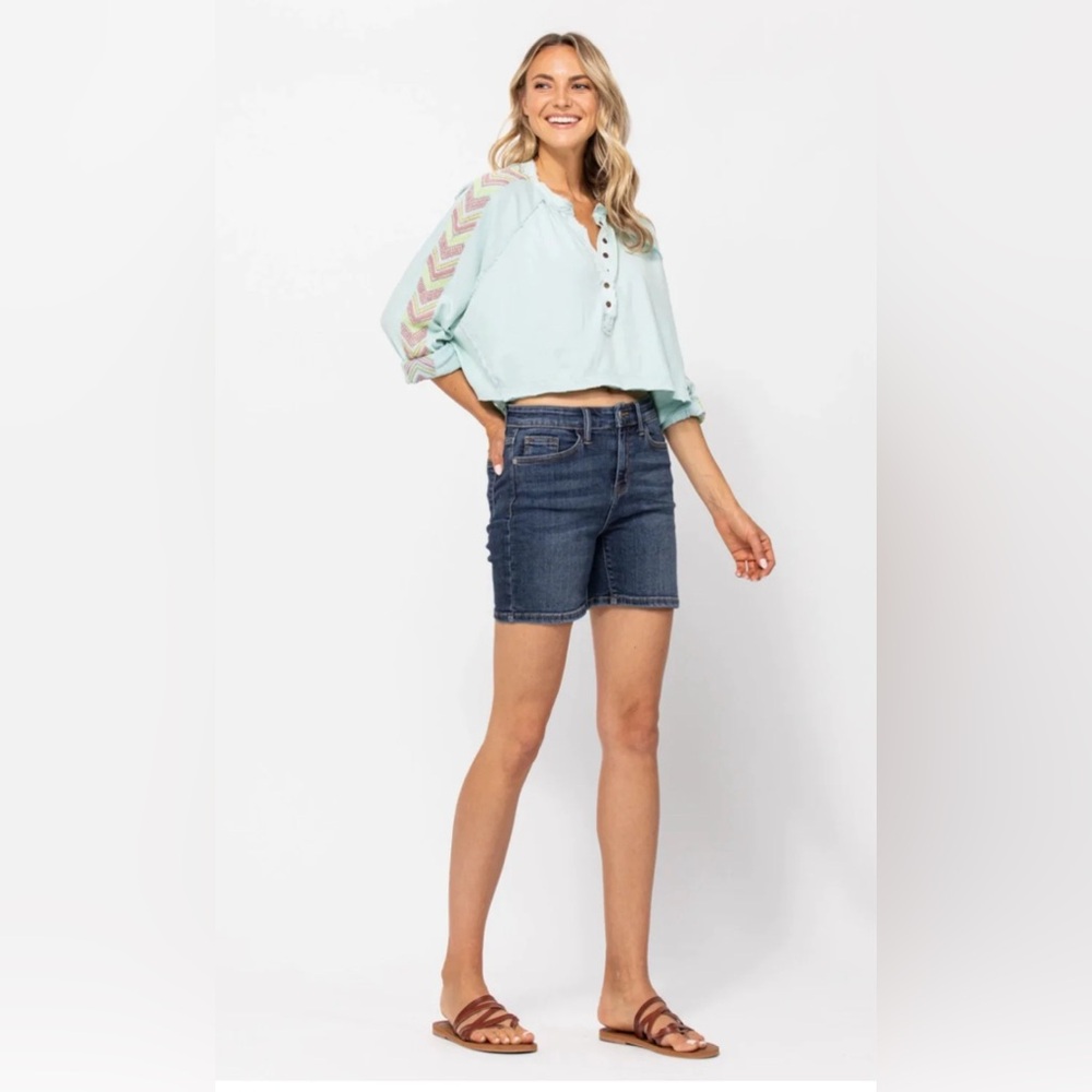 Judy Blue Hi-Rise Mid-Length Beach Days Shorts Women’s Size 1XL‎ Style 15222